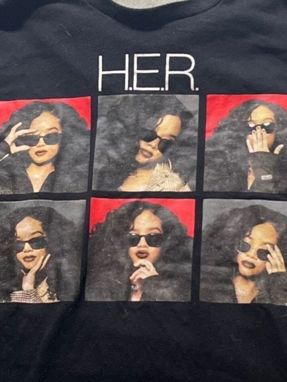 H.E.R. Preowned Small Long Sleeve T-shirt